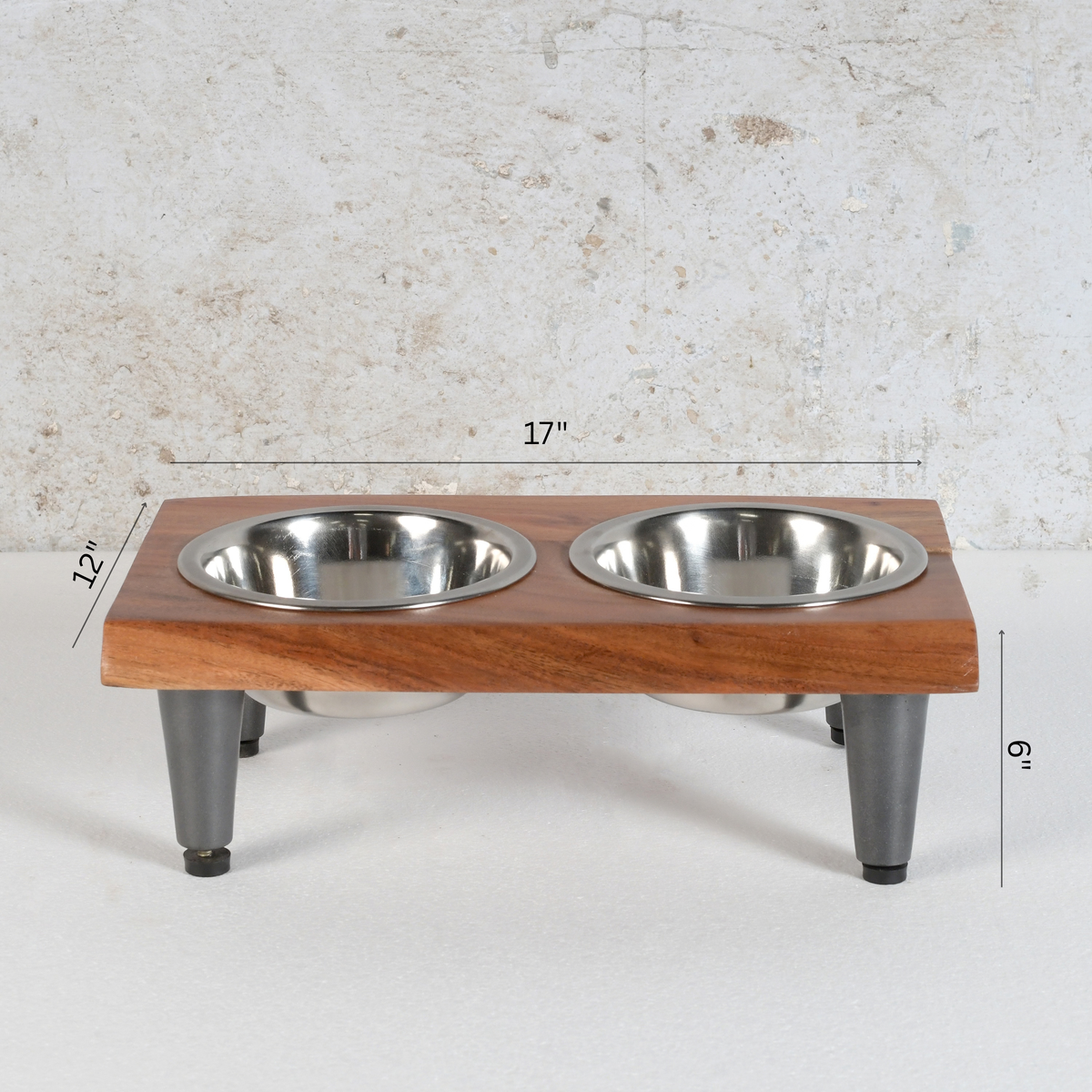 Louie Pet Feeder