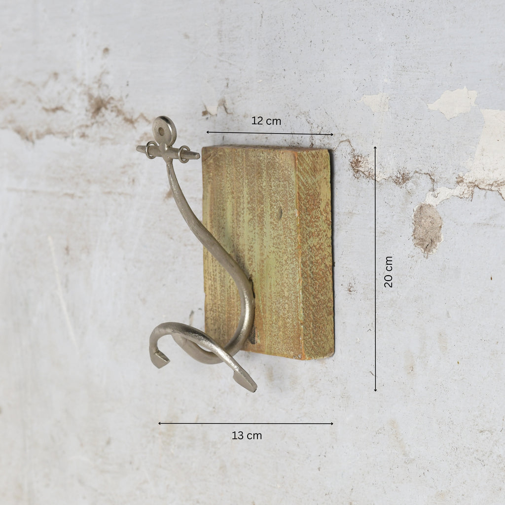 Nova Wall Hanger