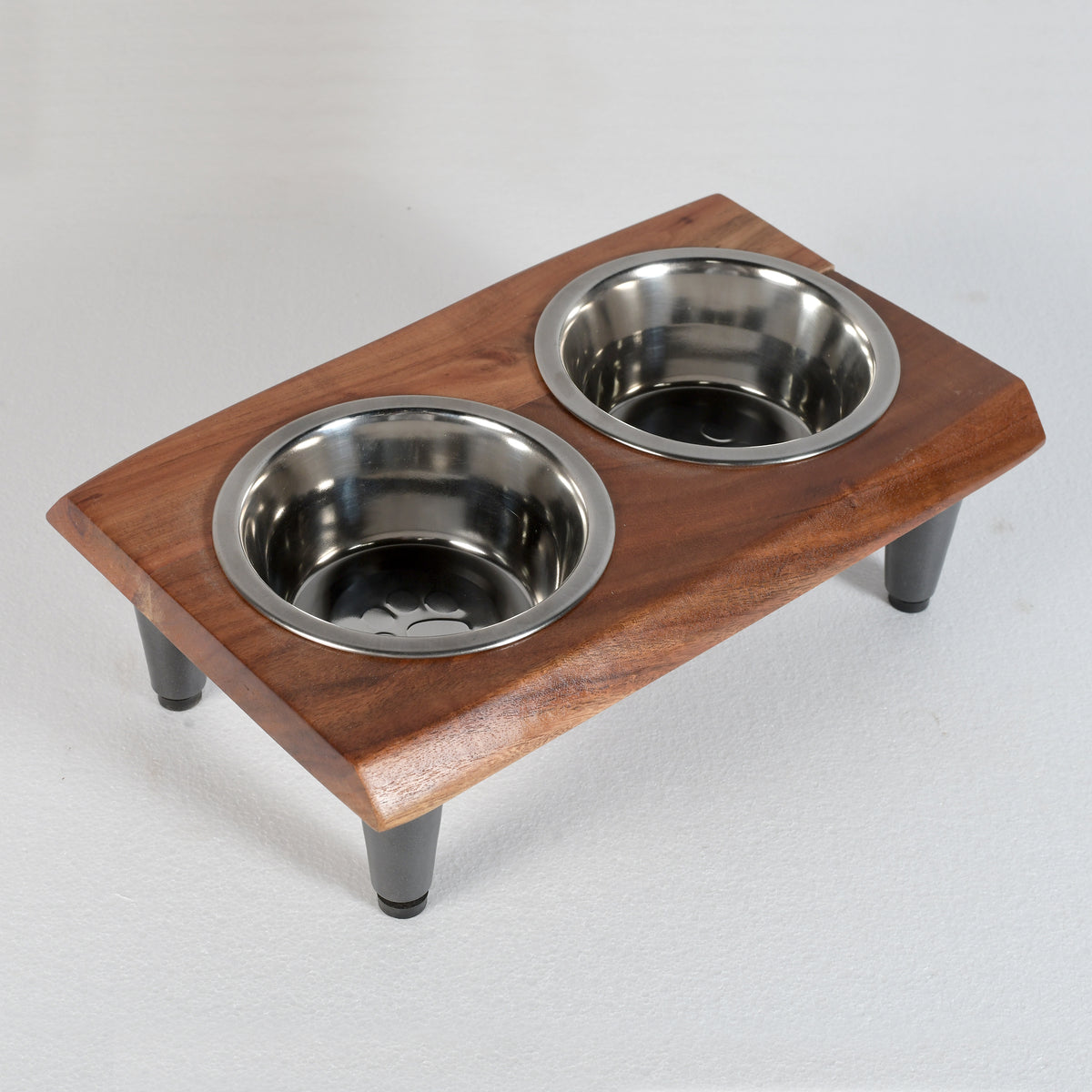 Louie Pet Feeder