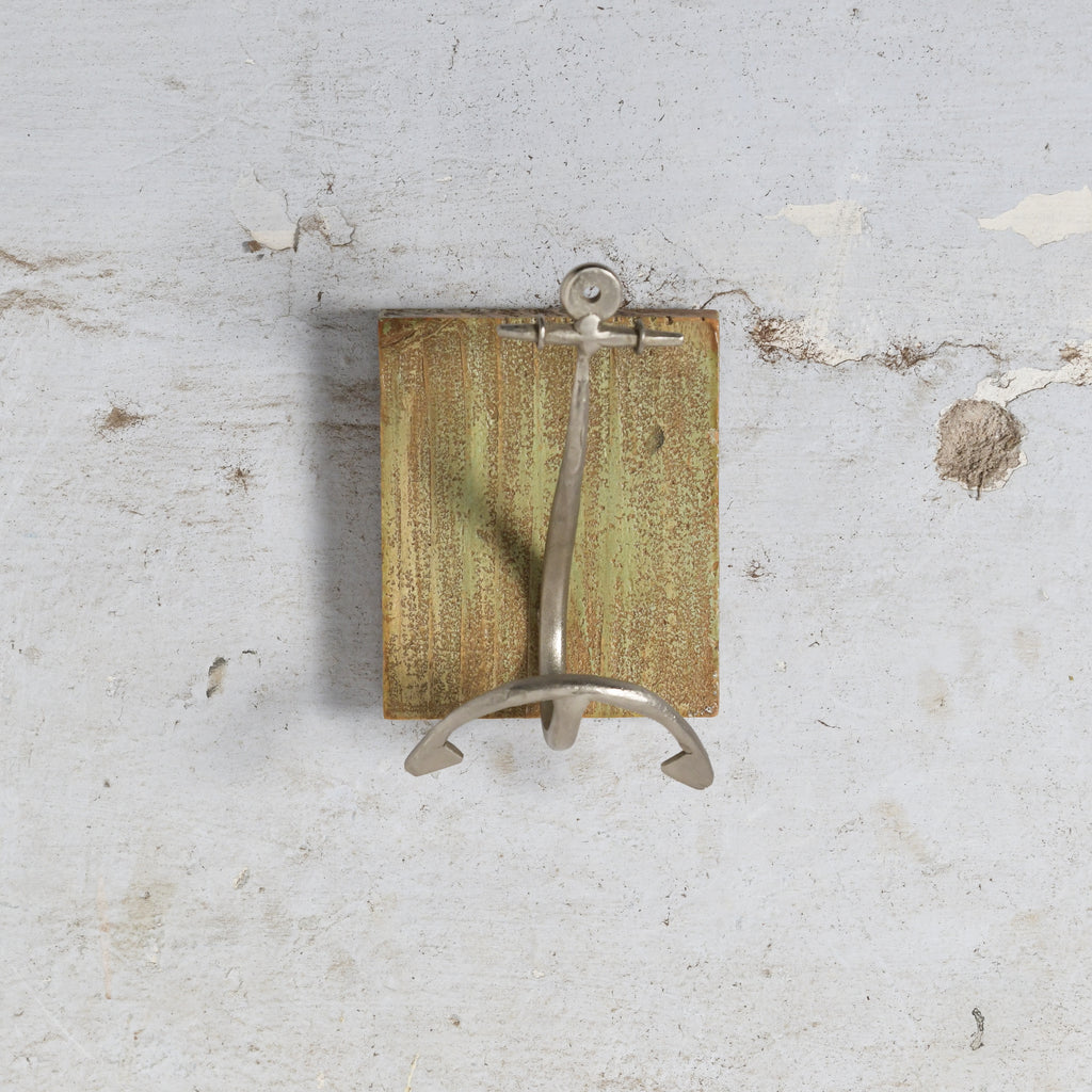 Nova Wall Hanger